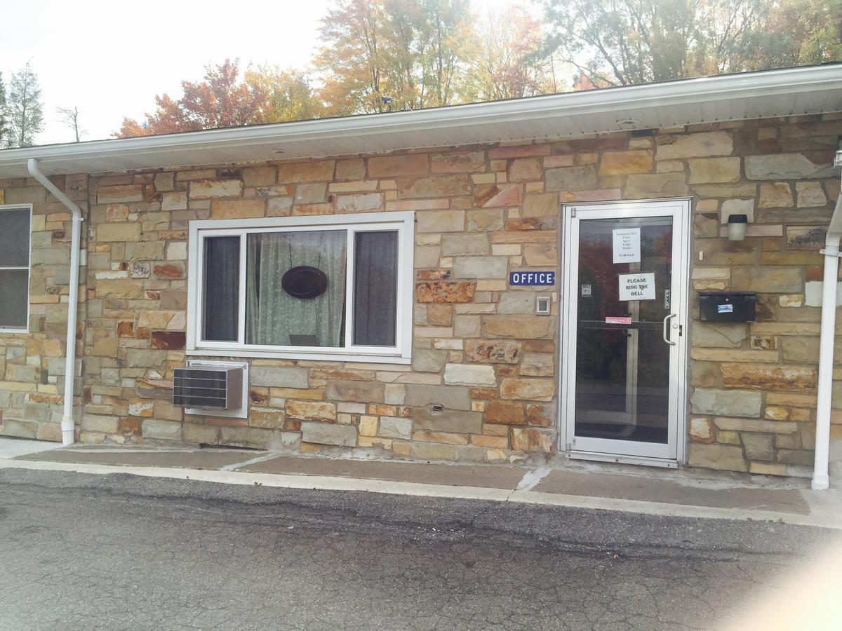 Penn Terrace Motel Beaver Meadows エクステリア 写真